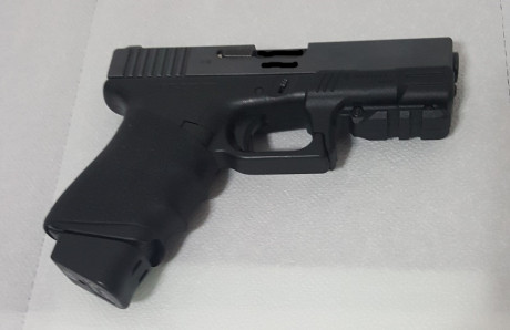 Vendo rail picatinny/weaver Recover de polímero, para Glock 19 de 1ª o 2ª generación, completamente nuevo.

El 11