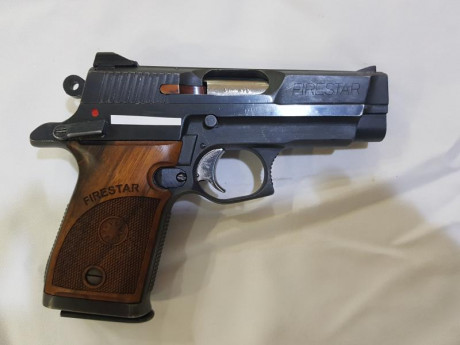 Pistola marca Star , modelo Firestar m43 , calibre 9 pb , con dos cargadores (uno de ellos con +1 y con 10