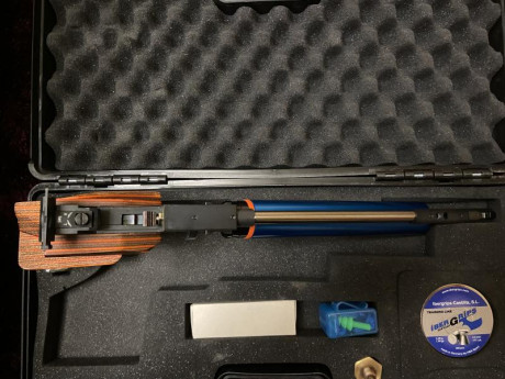 Vendo Rohm Twinmaster en perfectas condiciones. Cacha talla M, bombona sin fugas y maletín original.
Precio, 02