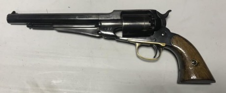 Buenas. 
Vendo Revolver Avancarga marca Santa Bárbara, Modelo Remintong New Army 1858, CAl. 44.
Revolver 00
