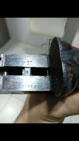 Buenos dias,

Hace poco adquirí una escopeta aya de pletina corta.
Pensaba que era modelo 4/53 pero por 10