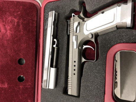 Buenas cambio mi tangoglio poq no me hago a la empuñadura por pistola midelo 1911 a poder ser de 6” en 02