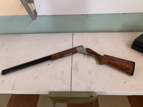Hola buenas vendo una escopeta del 12 para plato con cañón de 76 cm mono gatillo expulsora con maletín 01