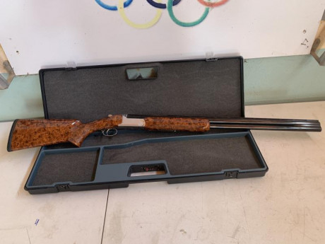 Hola buenas vendo una escopeta del 12 para plato con cañón de 76 cm mono gatillo expulsora con maletín 00