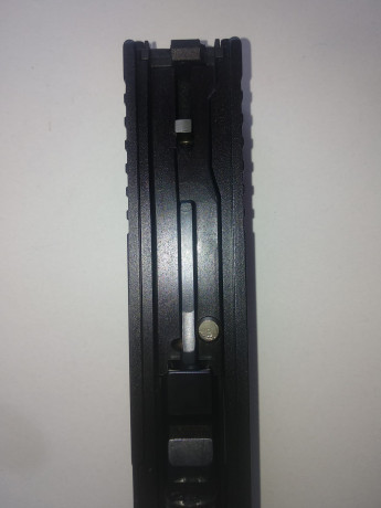 Vendo Glock 19 de tercera generación, se incluye caja original, manual del arma, dos cargadores originales 21