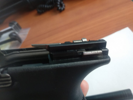 Vendo Glock 19 de tercera generación, se incluye caja original, manual del arma, dos cargadores originales 50