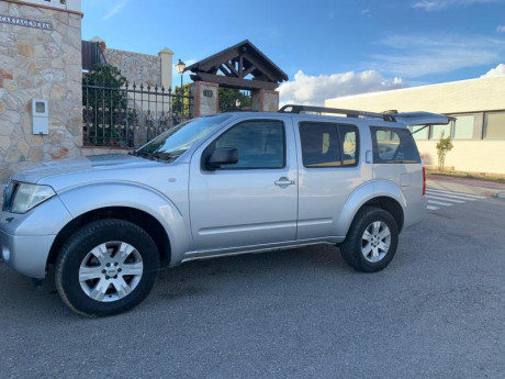 Una amiga me ha pedido que le ponga la venta de su 4x4
Nissan Pathfinder del año 2007 2.500TD 170 CV
114000 10