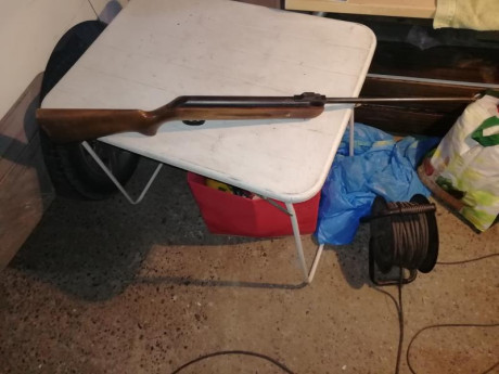 Buenas pongo a la venta esta carabina única, esta en estado original, disparar dispara muy bien, ahora 01