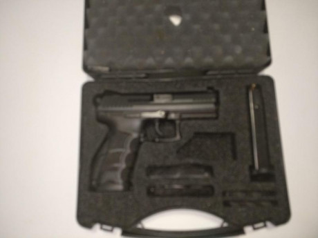 Vendo Hk P30 con muy poco uso, apenas con cajas. Esta guiada en F. El arma se encuentra en Valencia. 350€ 01