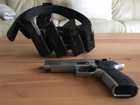 Pongo a la venta esta Sig Sauer All Round 9mm Pb con cañón de 5" y, si interesa, complementos para 01