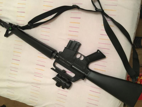 Buena tardes,

Cambio carabina 22 lr adler M16 funcionando perfectamente y perfecto estado estético por 12