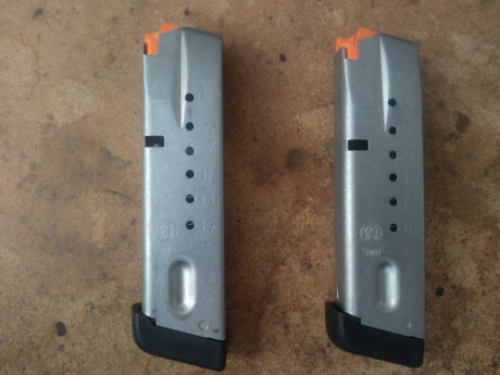 Vendo dos cargadores para Smith Wesson 5906, comprados nuevos hace 1 mes, apenas sin uso. Los vendo en 01