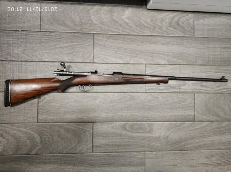 Hola.

Vendo un Mauser Uruguayo de 1937 calibre 7x57 fabricado en Brno.

NO TIENE ALZA. Tenía puesto un 02