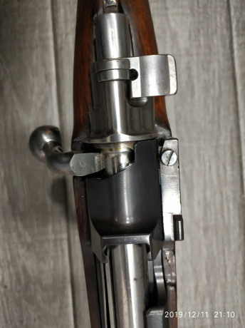 Hola.

Vendo un Mauser Uruguayo de 1937 calibre 7x57 fabricado en Brno.

NO TIENE ALZA. Tenía puesto un 12