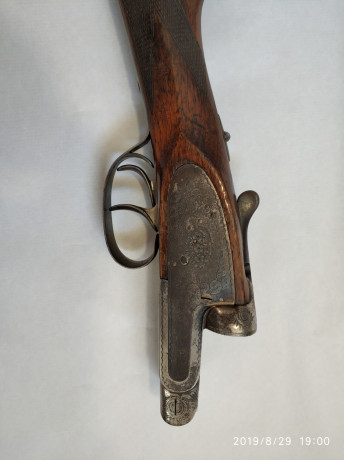 Hola. Vendo escopeta paralela F. Sarriugarte calibre 12. Tiene muchos años a cuestas, pero esta en uso.
Precio: 00
