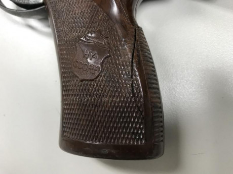 Vendo esta preciosidad que es una buena pieza de coleccion ,  con mas de 50 años a sus espaldas, fecha 11