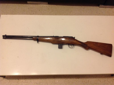 Vendo o cambio por rifle, carabina Onena del 9 Largo en buen estado.
Precio 300 gastos por cuenta del 00
