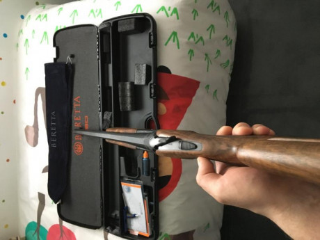 Hola, pues vendo mi Beretta 690 Black Edition Trap de zurdo. Tiene culata B-Fast, cañón de 76cm y 1*/2*. 11