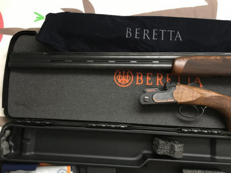Hola, pues vendo mi Beretta 690 Black Edition Trap de zurdo. Tiene culata B-Fast, cañón de 76cm y 1*/2*. 21