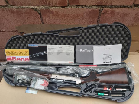 Vendo benelli raffaello crio del calibre 20/76, por no usar al cazar con superpuesta, se compro para una 02