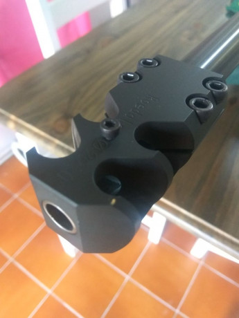 TIKKA T3 VARMINT calibre 300 WSM

Disparador con pelo. 

Freno de boca ROEDALE

Está absolutamente impecable. 01