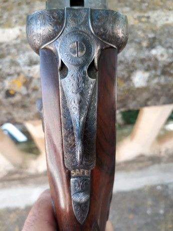 Se vende paralela Chacho Arrizabalaga (JAM) calibre 12 con  dos juegos de cañones,  apertura automática 01