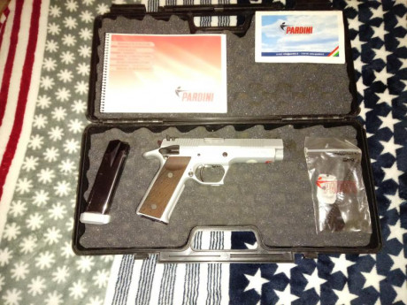 Buenas a todos.
Vendo Pardini GT9 en 5" en plata.
La pistola va con todo lo que trae de serie.
Dos 01