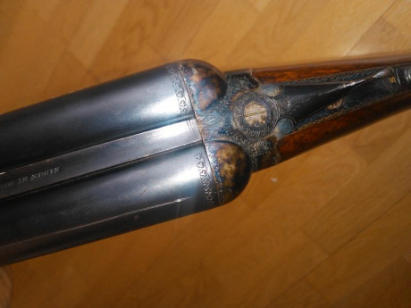 Buenos dias,

Hace poco adquirí una escopeta aya de pletina corta.
Pensaba que era modelo 4/53 pero por 21
