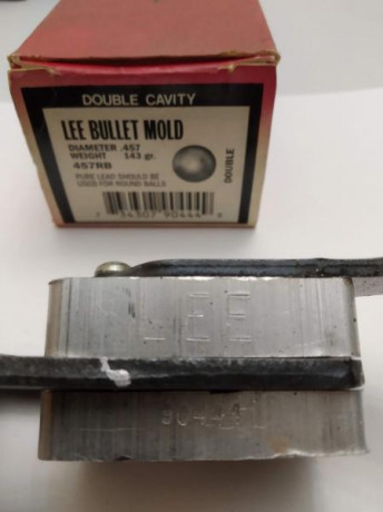Vendo las siguientes turquesas LEE precio/u. 25 €, están en Madrid, si hay que enviarlas +6€:

.454 bola 00