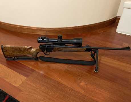 VENDO BIPODE NEOPOD + ADAPTADOR A BLASER R8-R93
Bipode NEOPOD, el mas ligero de su clase, irrompible y 20