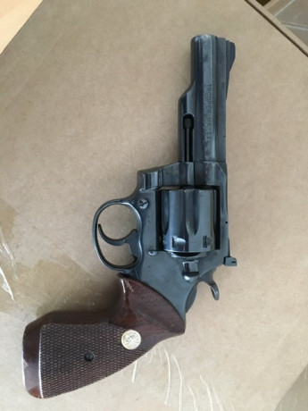 Vendo este revólver Colt Trooper MKIII calibre 357 Magnum.
En perfecto estado. Precio 250€. 
Se encuentra 00