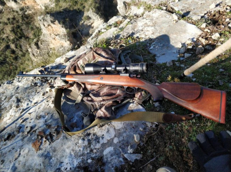 Vendo Santa Barbara 7RM. El rifle lo compré hace unos 4 años a un señor que lo heredó de un amigo y no 02
