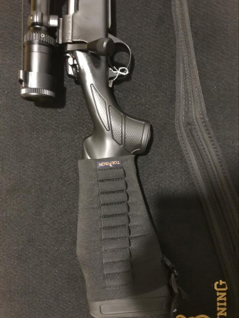 Un amigo me ha pedido que le ponga el anuncio. Vende su bergara b14 sporter culata sintetica negra, calibre 02