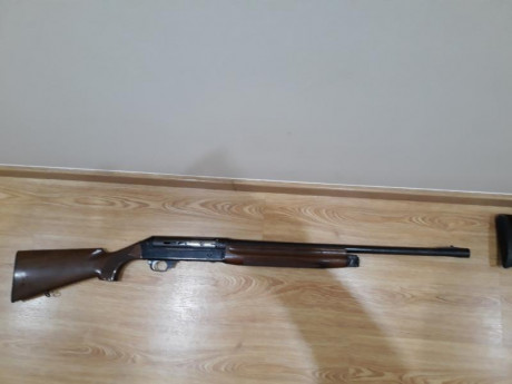 Escopeta Benelli  Superligera  SL 125

con polichoques y muy poco uso cañón de 61 con cubrerrosca.

12 01