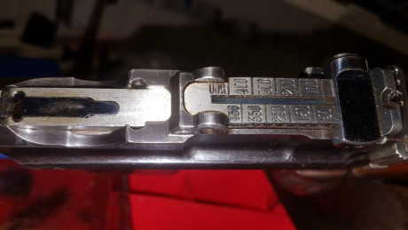 La mas deseada de todas las Mauser, calibre 9pb guiada en f
todos los numeros coincidentes salvo la funda 02