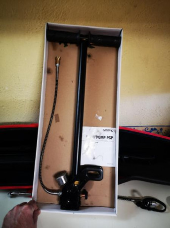 Hola a todos.Por hacer algo de caja,pongo a la venta Gamo Coyote Black Whisper cal.5.5,mas visor Leapers 02