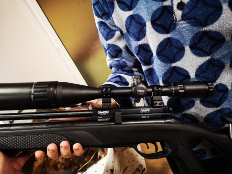 Hola a todos.Por hacer algo de caja,pongo a la venta Gamo Coyote Black Whisper cal.5.5,mas visor Leapers 12