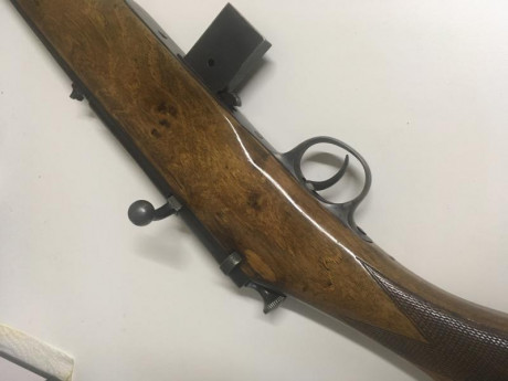 Vendo o cambio por rifle, carabina Onena del 9 Largo en buen estado.
Precio 300 gastos por cuenta del 122