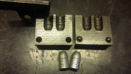 Cambio turquesa del cal. 45.
Ideal para el 45-70 y para quien quiera usar un proyectil mas ligero. 325grns.
Marca 00
