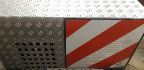 Buenas tardes vendo portaperros suspendido hecho por herrero en aluminio.precio 300 euros. 20190517_204723.jpg 00