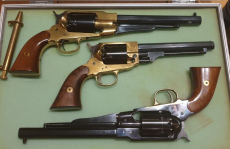 Buenas tardes vendo revolver pietta 1858 modelo remington texas armazon de laton lo vendo en 350 euros 01