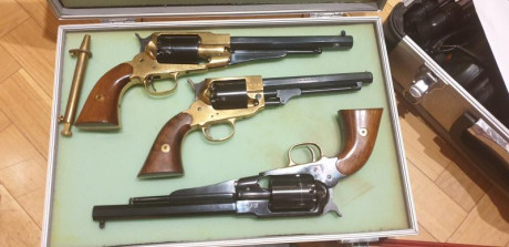 Buenas tardes vendo revolver pietta 1858 modelo remington texas armazon de laton lo vendo en 350 euros 00