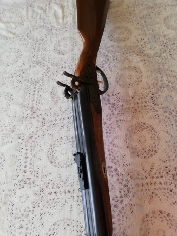 Buenas noches.
Cambio rifle de avancarga, en perfectas condiciones, marca DIKAR, calibre 50, cañones estriados, 01