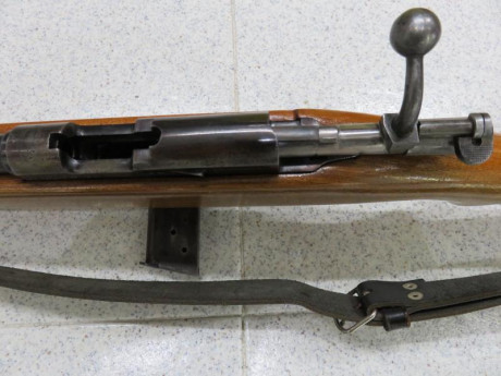 Vendo carabina Destroyer por no usar.
Procedente de subasta.
Viene con correa y cargador.
Precio 100€, 00