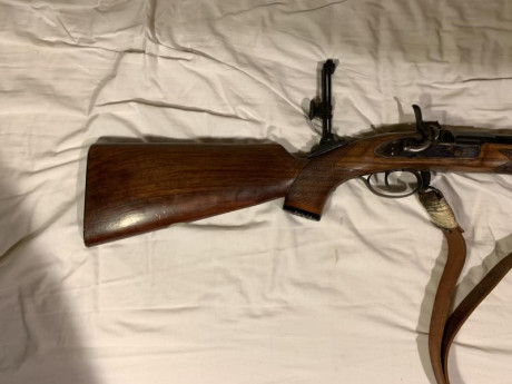 Vendo rifle Gibbs de Pedersoli cal.45 en muy buen estado. Precio 900 Euros. Atiendo llamado y wassaps. 01