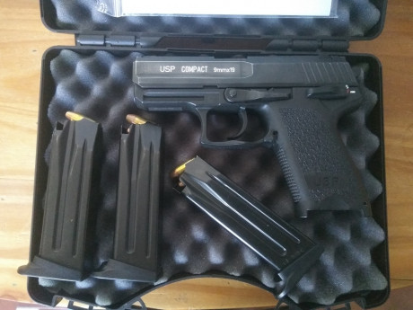 Hola, 
pongo en venta una pistola HK USP COMPAC de 9 mm. Parab. con tres cargadores. 
Esta en perfecto 02