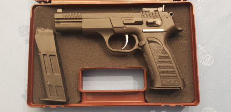 A la venta pistola Tanfoglio modelo Force 22 L, el arma pertenece a mi mujer que se apuntó a lo del tiro 00