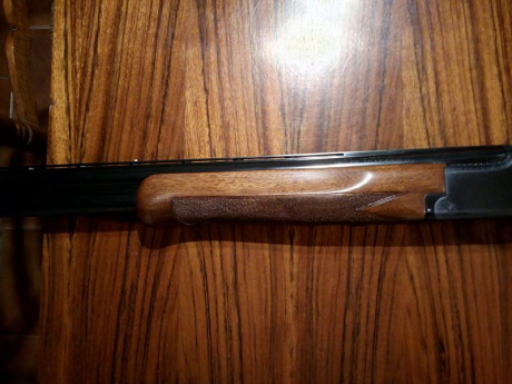 Escopeta de caza Browning, made in Herstal año 1977. Peso: 3,240kg. El conjunto báscula-culata, prácticamente 01