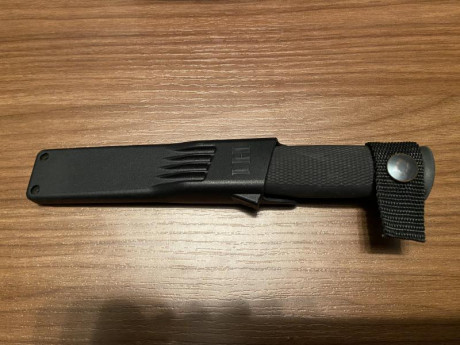 Vendo cuchillo Fallkniven H1 usado, pero con filo perfecto y sin mellas y con su funda original. Tal como 00