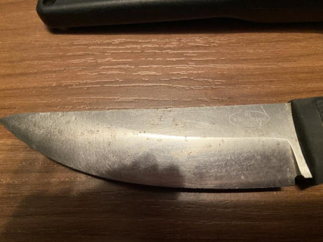 Vendo cuchillo Fallkniven H1 usado, pero con filo perfecto y sin mellas y con su funda original. Tal como 12